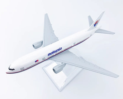 16CM Malaysia Airlines Boeing 777 Passenger Airplane Diecast Aircraft Model