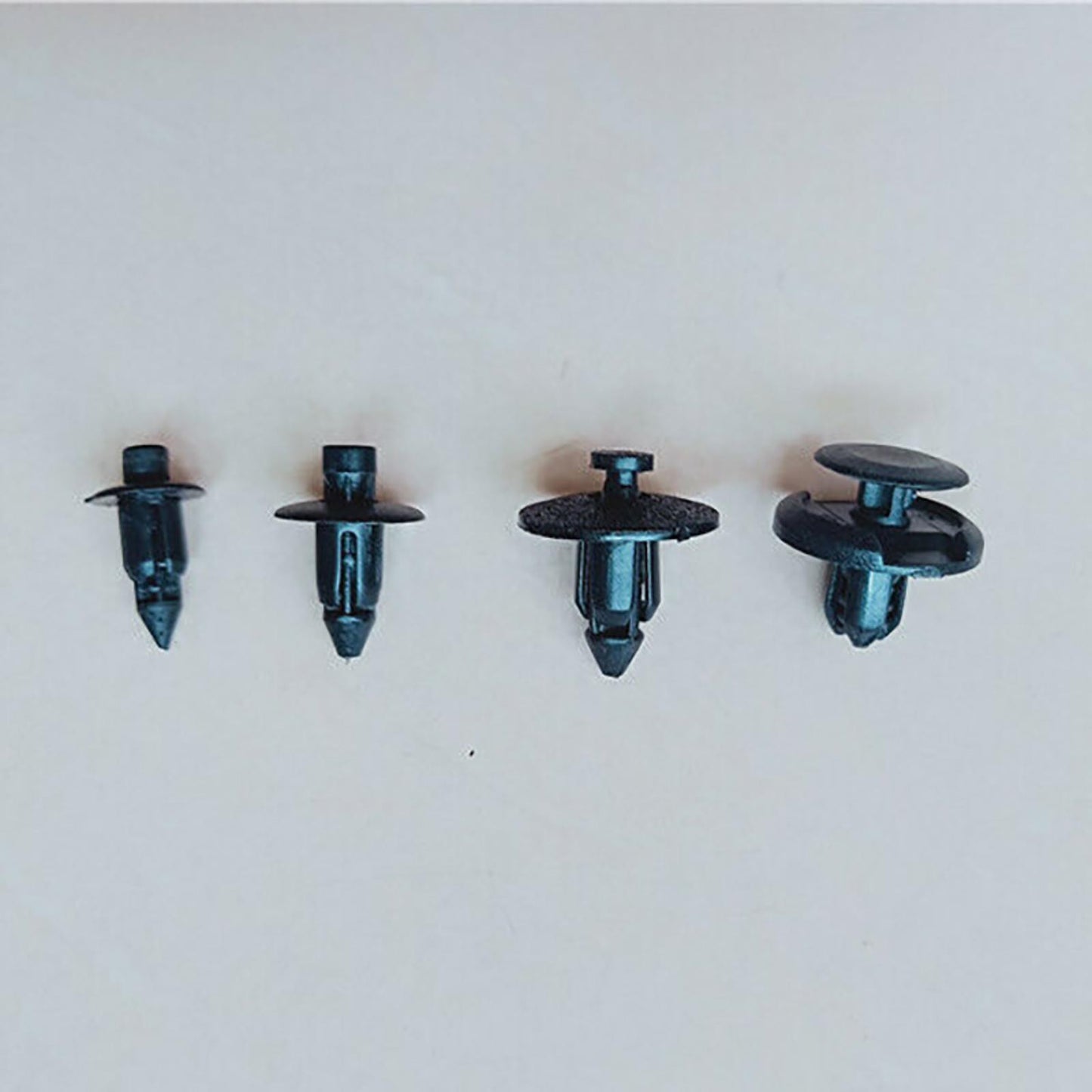 80Pcs Universal Motorcycle ATV Nylon Fairing Bodywork Rivets Pin Kit Set