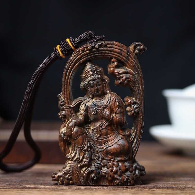 Agarwood Carved Guanyin Pendant Necklace Handheld Buddhist Amulet