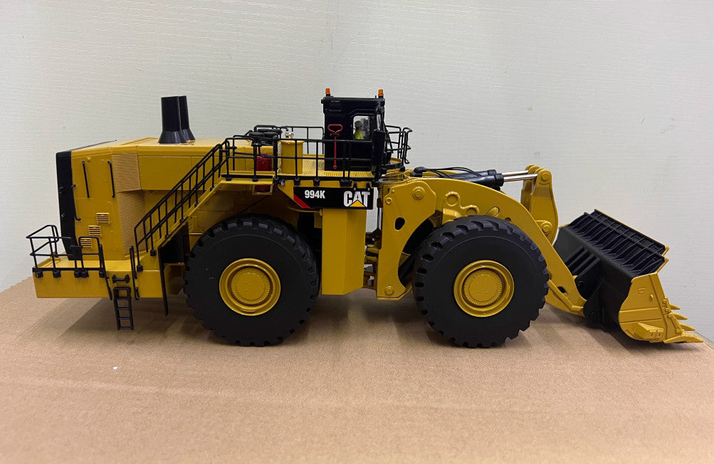 1:50 40CM DM CAT994K Wheel Loader Construction Machine Equipment Diecast Model