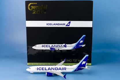 1:200 GeminiJets ICELANDAIR BOEING 737 MAX8 Passenger Airplane Diecast Model