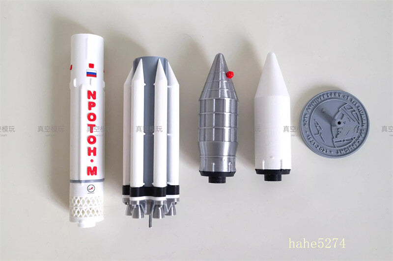 1/144 CCCP Russian Space Agency Proton-M Launch Vehicle Finished Static Model
