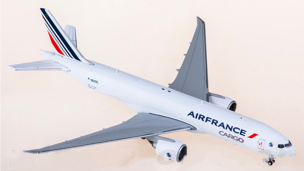 1:400 Geminijets Air France Boeing 777-200LRF Passenger Airplane Diecast Model