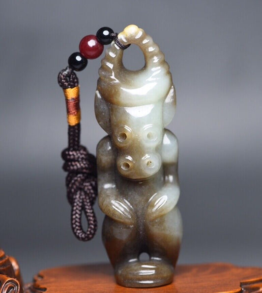 Collections Chinese Old Hetian Jade Hand Carved Exquisite Statue Unique Figurine