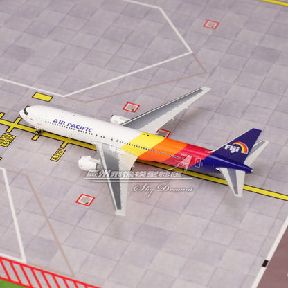 1:400 Phoenix AIR PACIFIC BOEING 767-300ER Passenger Airplane Diecast Model