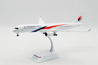 1:200 33CM JC WINGS MALAYSIA AIRLINES A350-900 Passenger Airplane Diecast Model