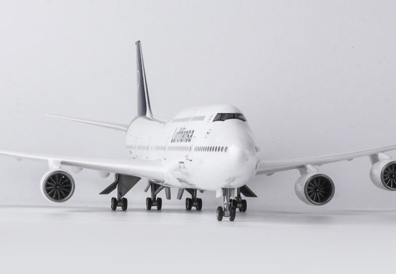 47CM 1:160 Lufthansa BOEING 747-8 Plane Landing Gears Resin Aircraft Model