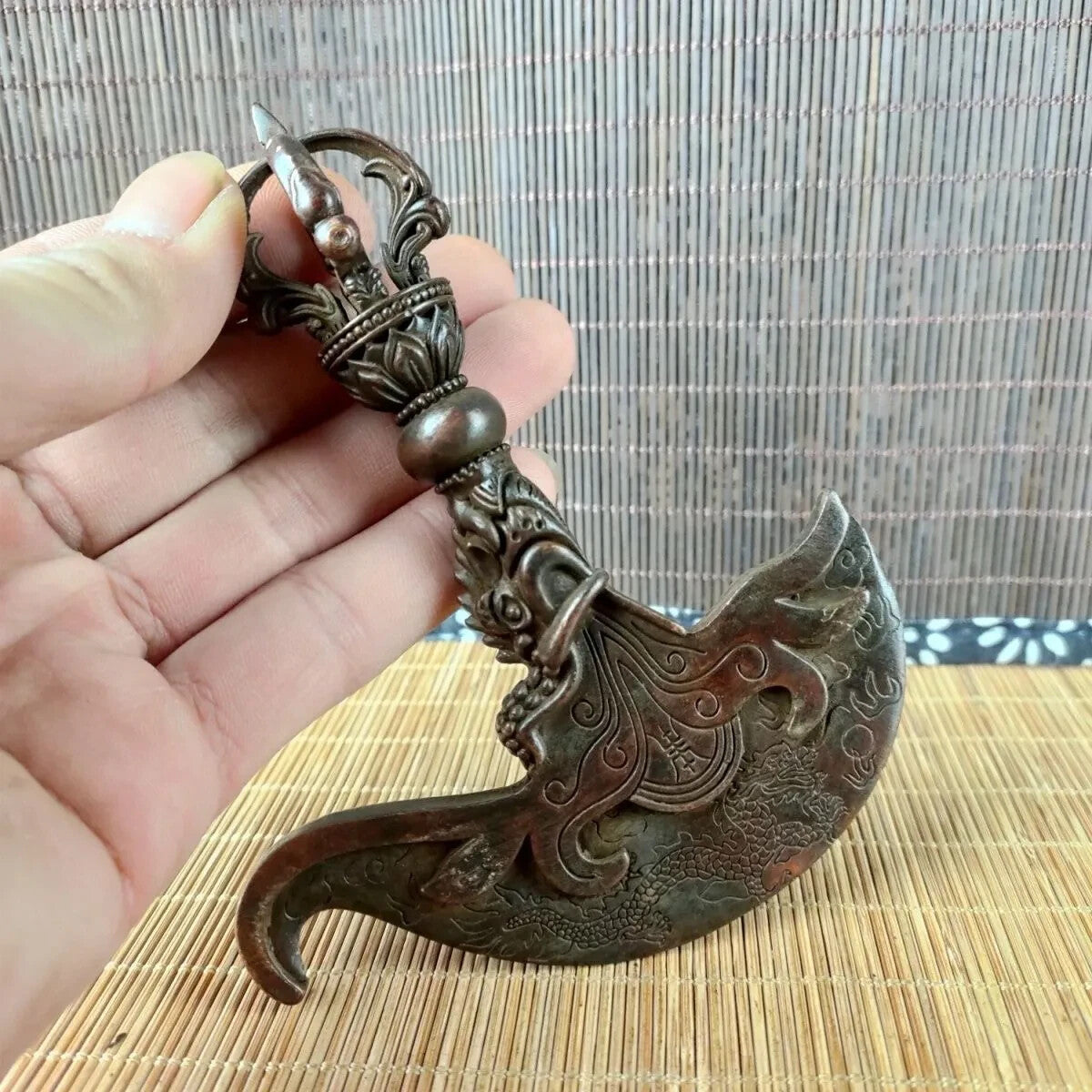 China Antique Bronze Tibetan Nepalese Dragon Vajra Tomahawk Collect Vajra Pestle