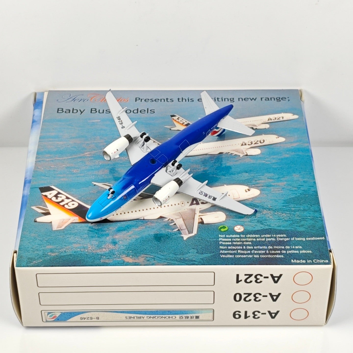 1:400 Aeroclassics Chongqing Airlines Airbus A319 Passenger Plane Diecast Model