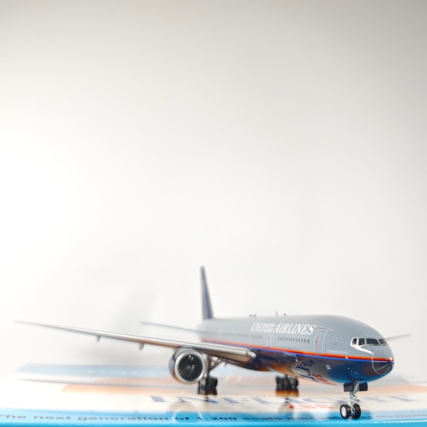 1:200 InFlight United Airlines B777-200 N786UA Airplane Diecast Plane Model