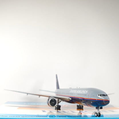 1:200 InFlight United Airlines B777-200 N786UA Airplane Diecast Plane Model