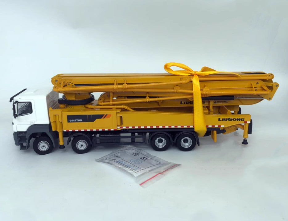 1:50 LIUGONG 5441THB 52M Concrete Pump Truck Construction Machine Diecast Model
