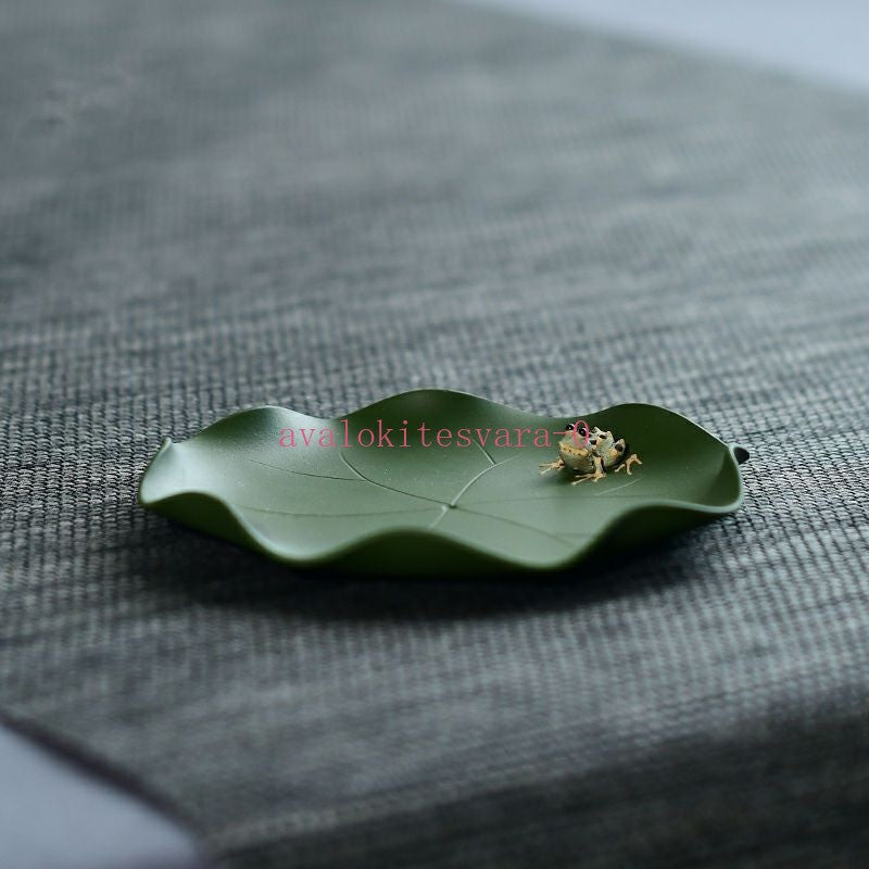 9.5cm Yixing Purple Clay Handcarved Frog Lotus Leaf Coaster Tea Pet Decoration