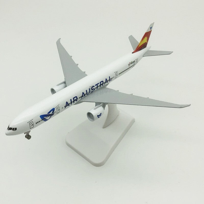 1/200 20cm Diecast Alloy Reunion Airlines AUSTRAL AIR Boeing777 Model Airplanes