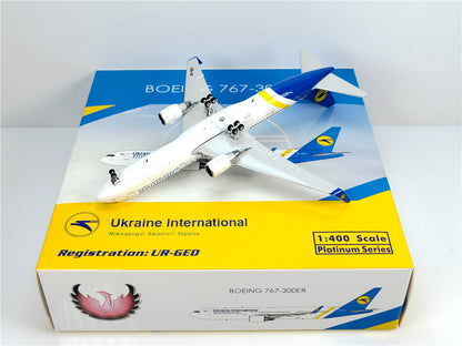 1:400 Phoenix Ukraine International B767-300ER Airplane Diecast Aircraft Model