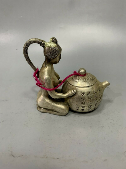 Exquisite Old Chinese tibet silver handmade Beauty Pot flagon teapot 82036