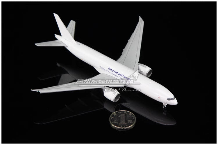 1:400 JC Wings Lufthansa BOEING 777-200LRF Airplane Flap Down Diecast Model