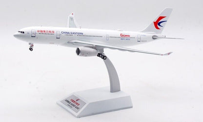1:200 30CM Aviation CHINA EASTERN AIRBUS A330-200 Passenger Plane Diecast Model