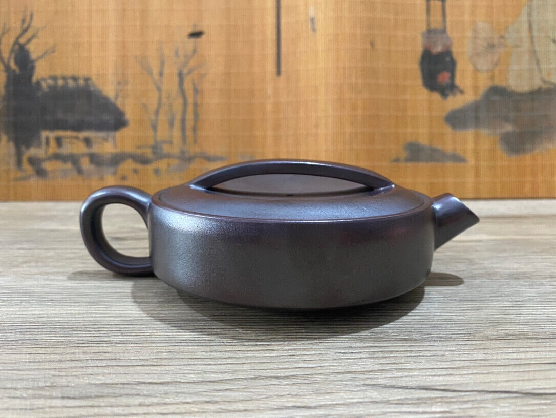 Chinese Yixing Zisha Clay Handmade Exquisite Teapot （一片瓦 底款： 如图）