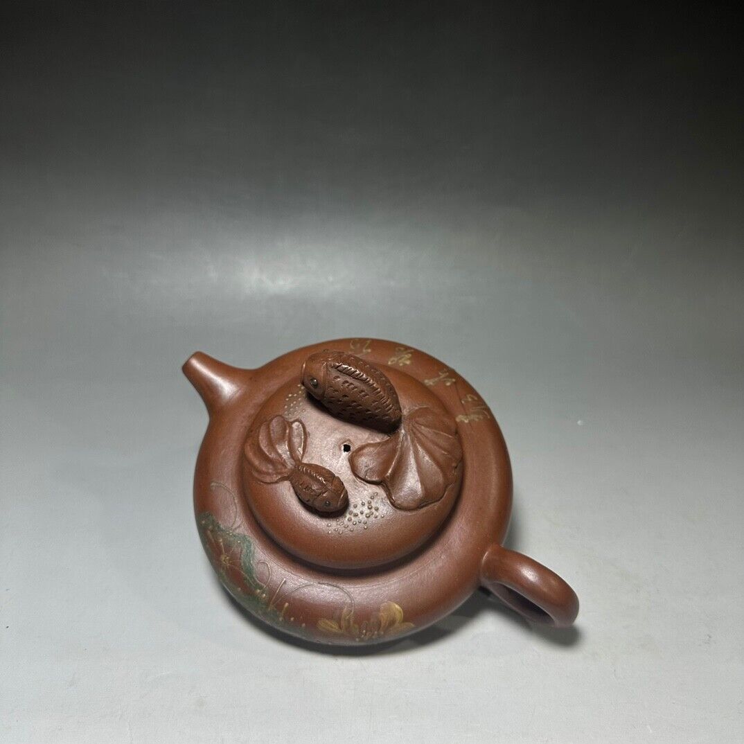 Chinese Yixing Zisha Clay Handmade Exquisite Teapot（双鱼虚扁壶 底款：顾景舟）