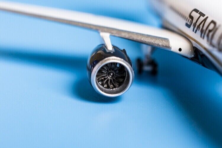 1:400 Phoenix STARLUX AIRBUS A350-900 Passenger Airplane Diecast Aircraft Model