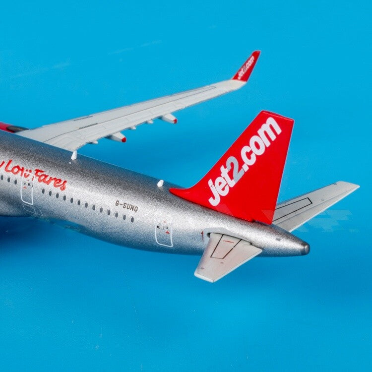 1:400 Geminijets Jet2 Airbus A321neo Passenger Airplane Diecast Model
