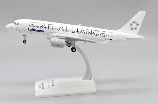 1:200 JC Wings Lufthansa STAR ALLIANCE AIRBUS A320 Passenger Plane Diecast Model