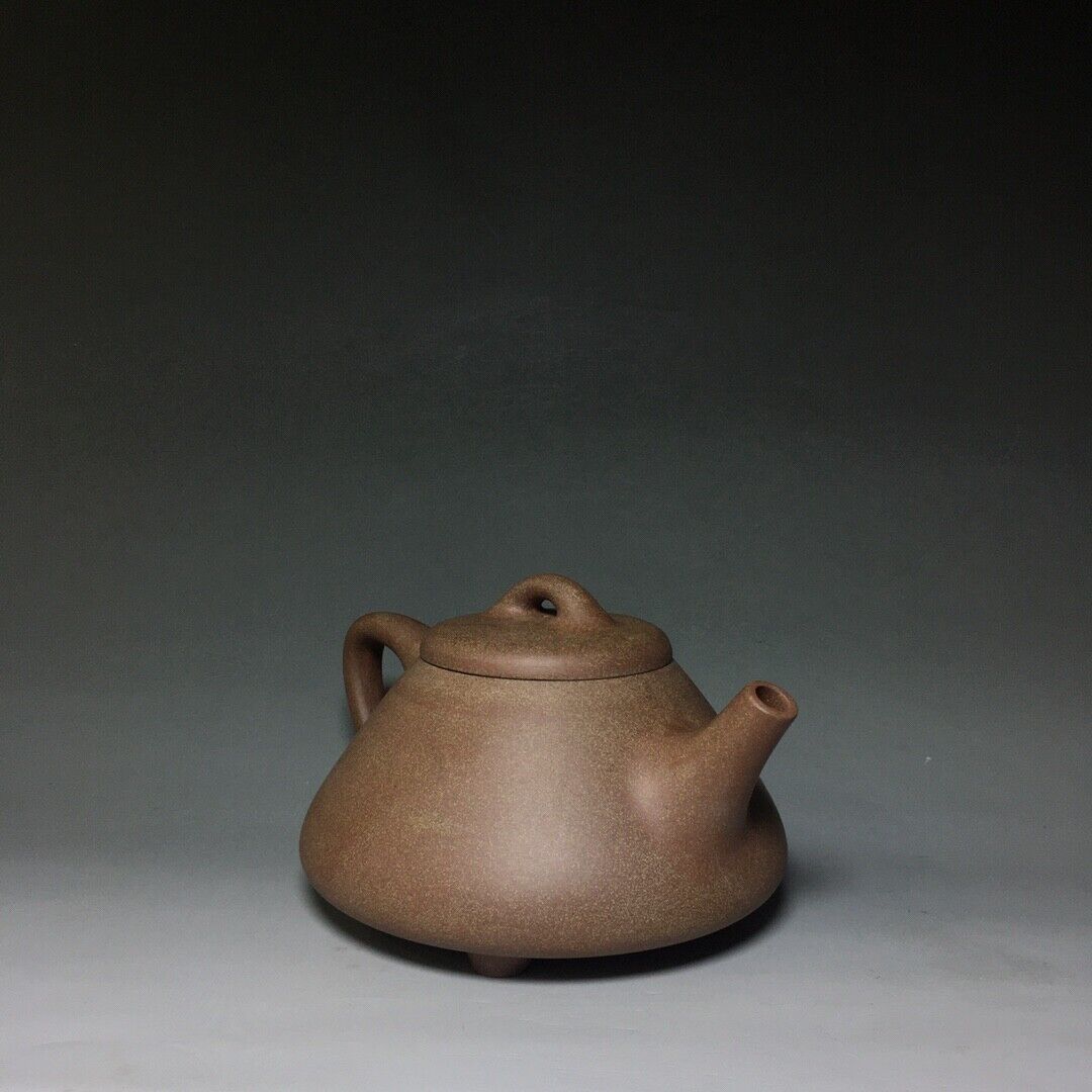 Chinese Yixing Zisha Clay Handmade Exquisite Teapot （石瓢 底款：如图）