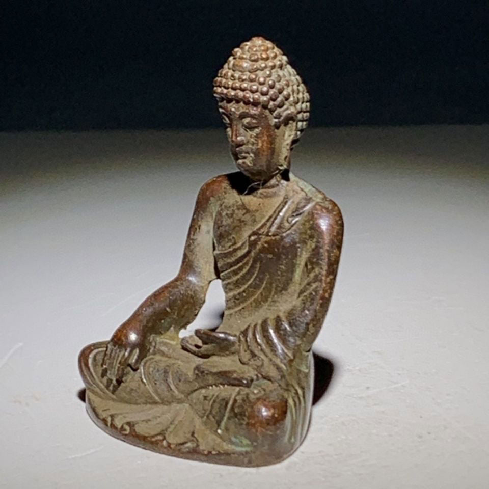 China's rural antique collection of old bronze Buddha statues of Sakyamuni