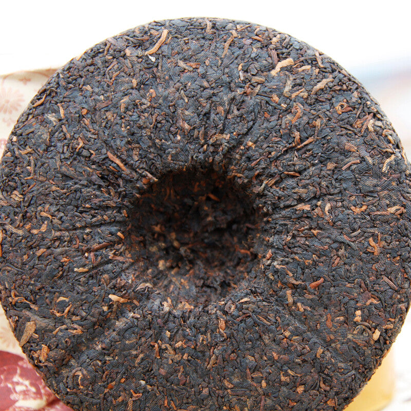 Menghai Tributary Golden Bud Pu-erh Tea Puer Shu Pu'er Puerh Ripe Tea Cake 500g