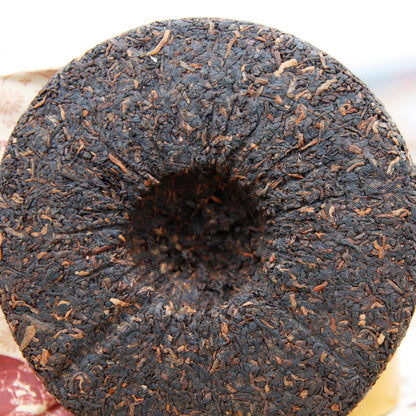 Menghai Tributary Golden Bud Pu-erh Tea Puer Shu Pu'er Puerh Ripe Tea Cake 500g