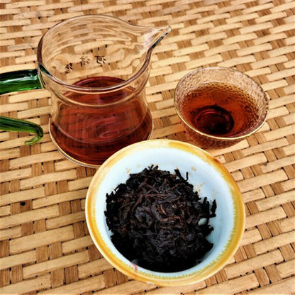 357g Golden Bud Tribute Cake Premium Black Tea Top Laobanzhang Ripe Pu'er Tea