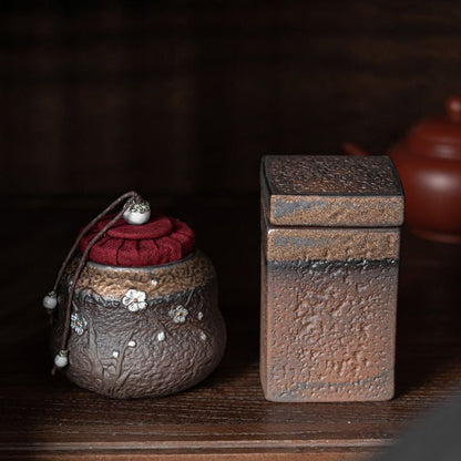 Chinese Vintage Tea Pot Porcelain Sealed Pot Tea Warehouse Ceramic Storage Pot