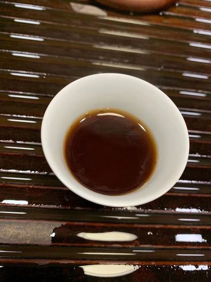 1968 Yunnan Pu'er Raw Tea Brick Yiwu Tea Brick Old Pu-erh Aged Puerh Tea 1000g