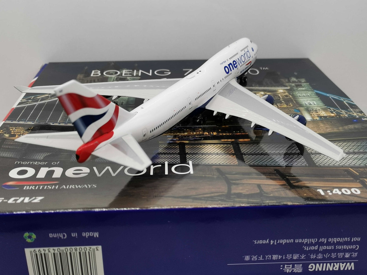 1:400 Phoenix Oneworld BOEING B747-400 Airplane Diecast Aircraft Plane Model