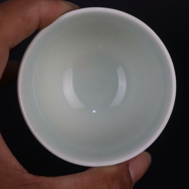 2.6 Inch Chinese Blue and White Porcelain Qing Qianlong Dragon Design Teacup Cup