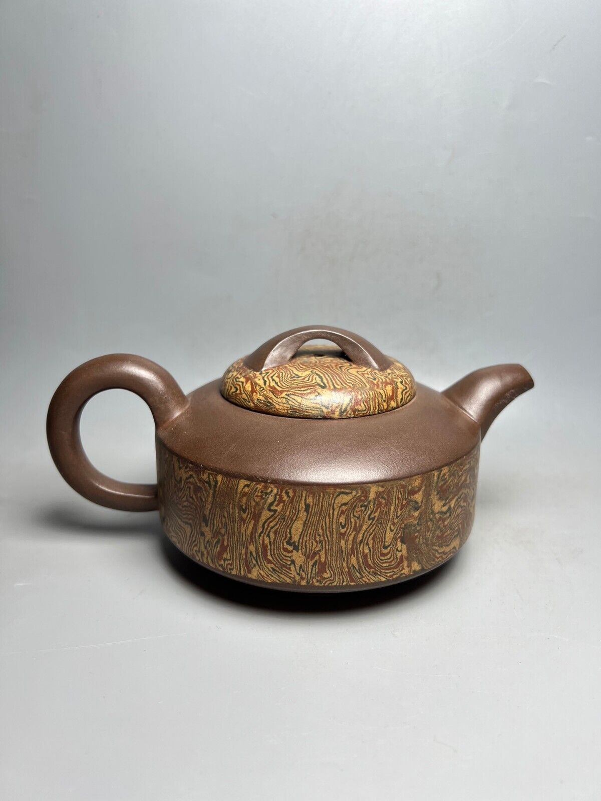 Chinese Yixing Zisha Clay Handmade Exquisite Teapot （汉君 底款：徐汉棠）