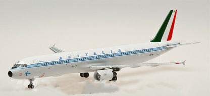 1:400 AeroClassics ALITALIA Airbus A321 Passenger Airplane Diecast Plane Model