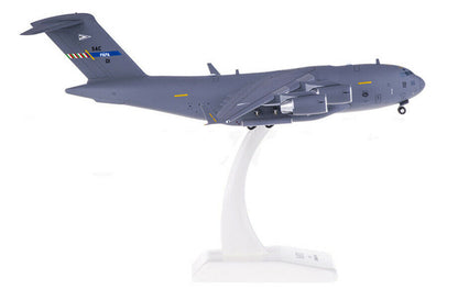 1:200 27CM Hogan NATO FORCE BOEING C-17A Aircraft ABS Plastic Airplane Model