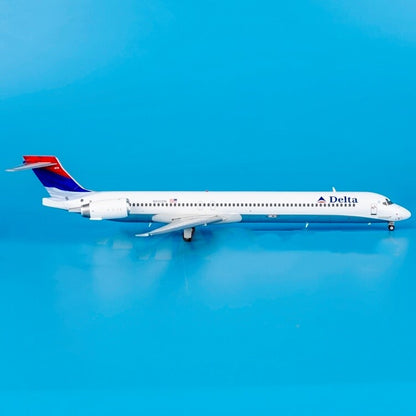 1:200 GeminiJets Delta Airlines McDonnell Douglas MD-90 Diecast Aircraft Model