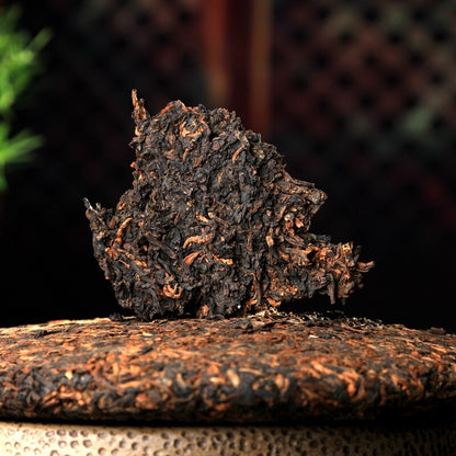 2002 Aged Yunnan Bulang GongTing Golden Buds Pu'er Puerh Puer Ripe Tea Cake 357g