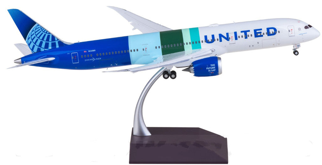 1:200 Geminijets United Airlines Boeing 787-9 Passenger Airplane Diecast Model
