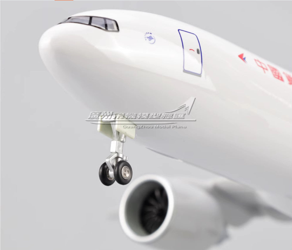 47CM 1:157 CHINA CARGO BOEING 777F Airplane Landing Gears Resin Aircraft Model