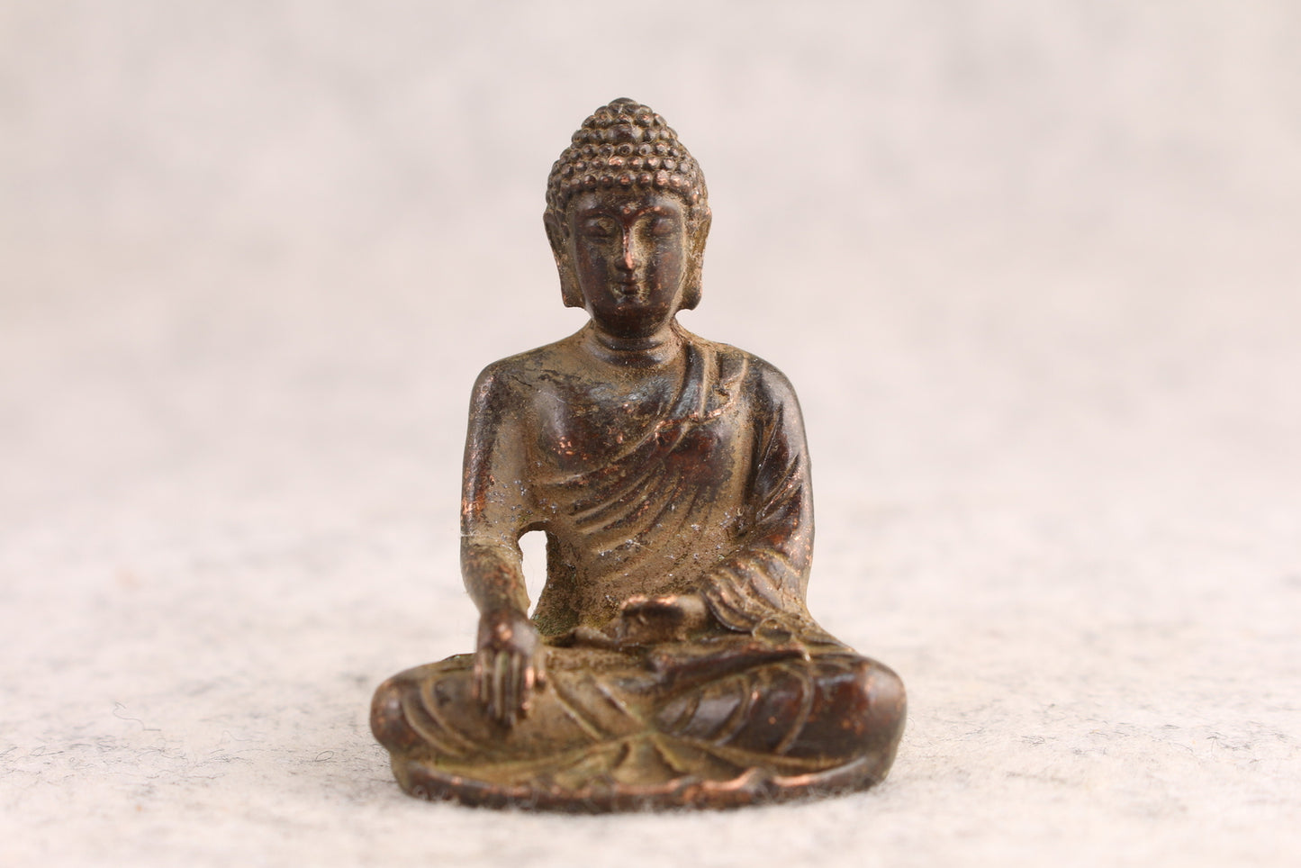 China Bronze mini Statue Buddh Tabletop mini statue Figurine Home Decor Gift