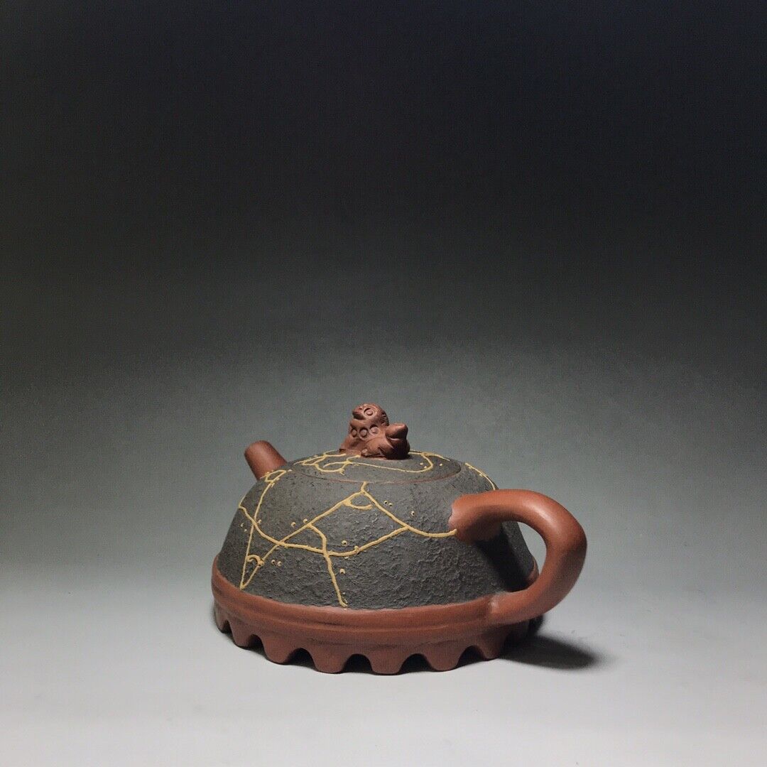 Chinese Yixing Zisha Clay Handmade Exquisite Teapot （半月壶 底款：顾景舟）