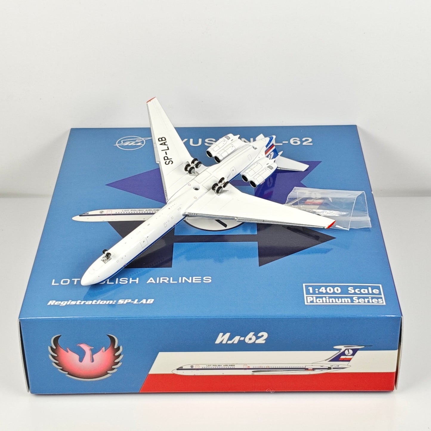 1:400 Phoenix LOT Ilyushin IL-62 SP-LAB Airplane Diecast Aircraft Plane Model