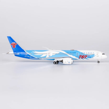 1:400 NGmodels China Southern B787-9 Passenger Airplane Diecast Plane Model