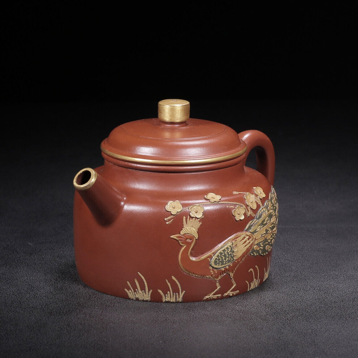 Chinese Yixing Zisha Clay Handmade Exquisite Teapot （徳钟 底款：顾景舟）