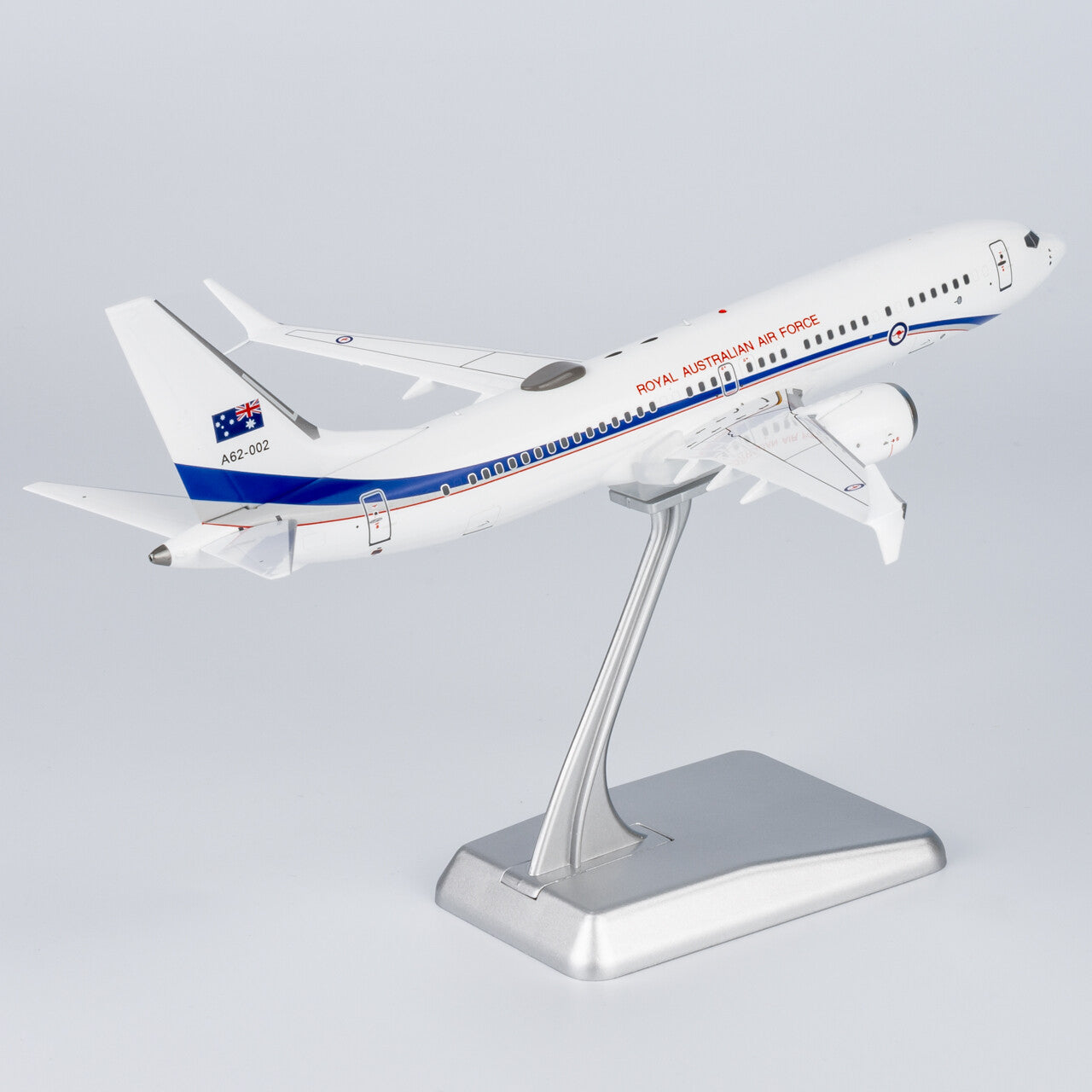 1:200 NG Models RAAF Boeing 737 MAX 8 Passenger Diecast Aircraft Model
