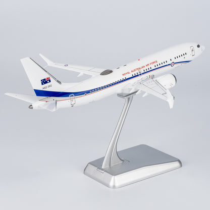 1:200 NG Models RAAF Boeing 737 MAX 8 Passenger Diecast Aircraft Model